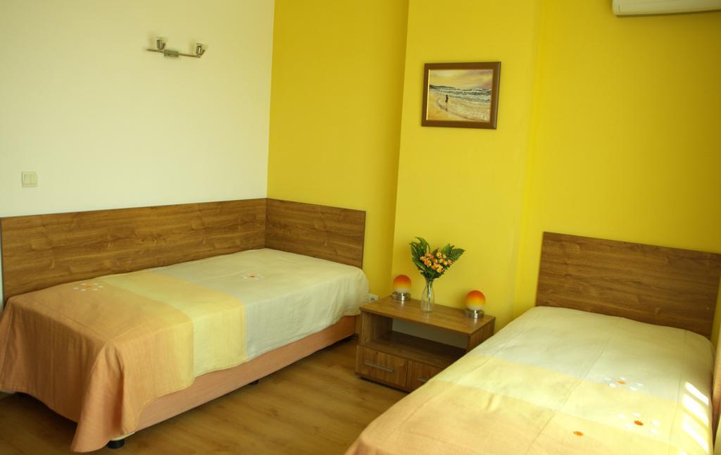 Hotel Sany Primorsko Exteriör bild